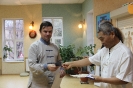 Вручение сертификата об окончании курса