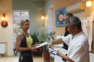 Вручение сертификата об окончании курса